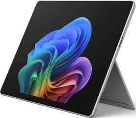 Tablet surface pro para empresas 11 edicion intel core ultra 7 (series 2) 266v (5 ghz) memoria  16gb ram lpddr5x 256gb ssd 13' pantalla tactil 2880 x 1920 @ 120 hz - 267 ppi intel arc graphics 140v wifi, bluetooth 5.4, nfc peso 872 gr. bateria 53.3wh 4 celdas autonomia ±14h windows 11 pro. color plata sin teclado